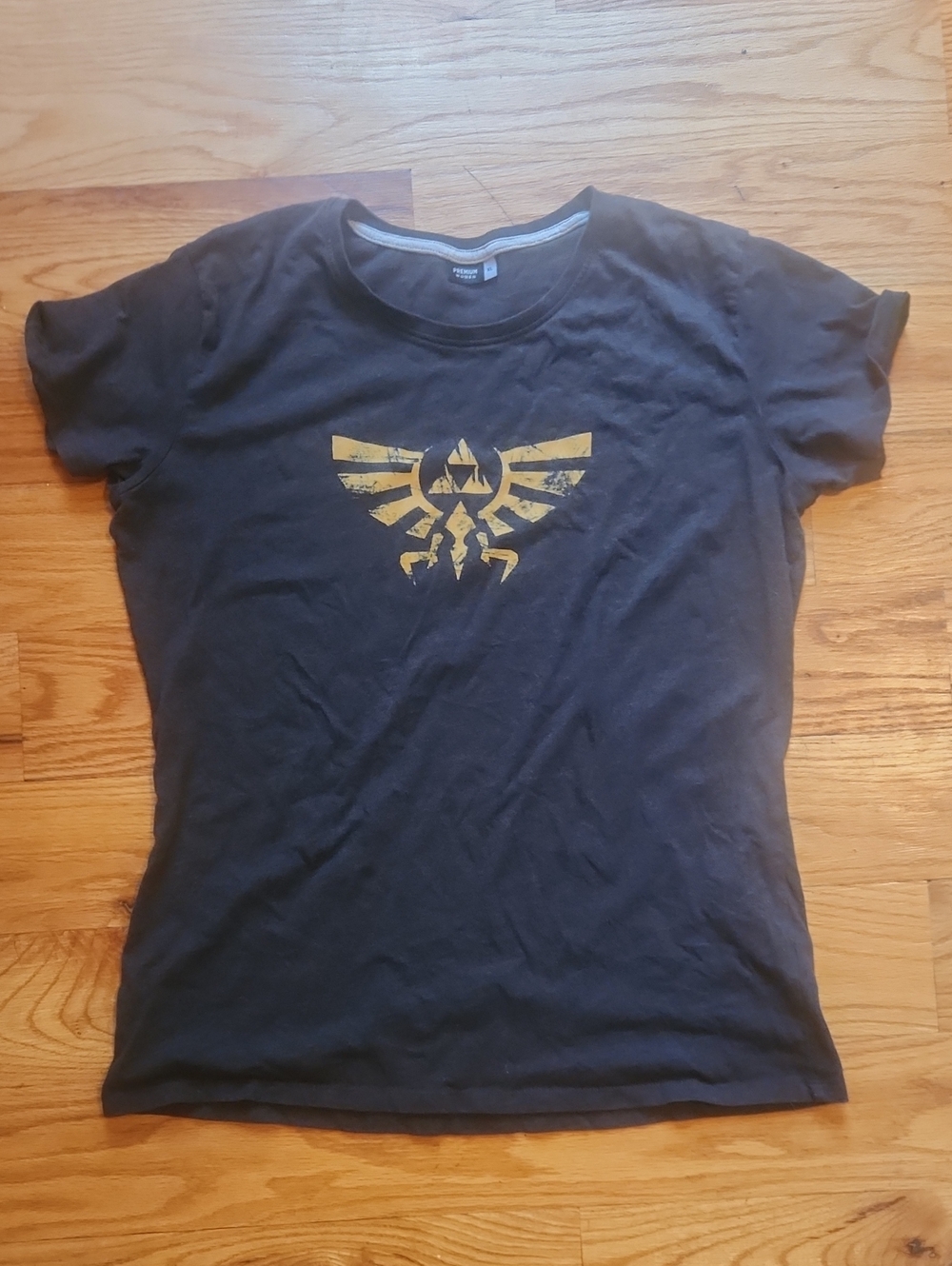 Women’s Grey Zelda Triforce Graphic Tee